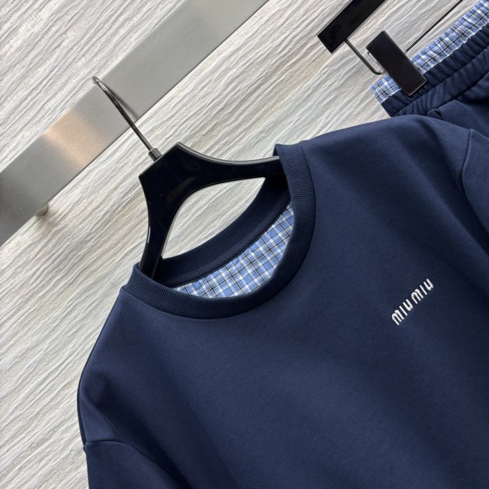 Costume female фото 2