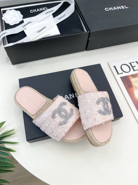 Шлепанцы женские фото 2