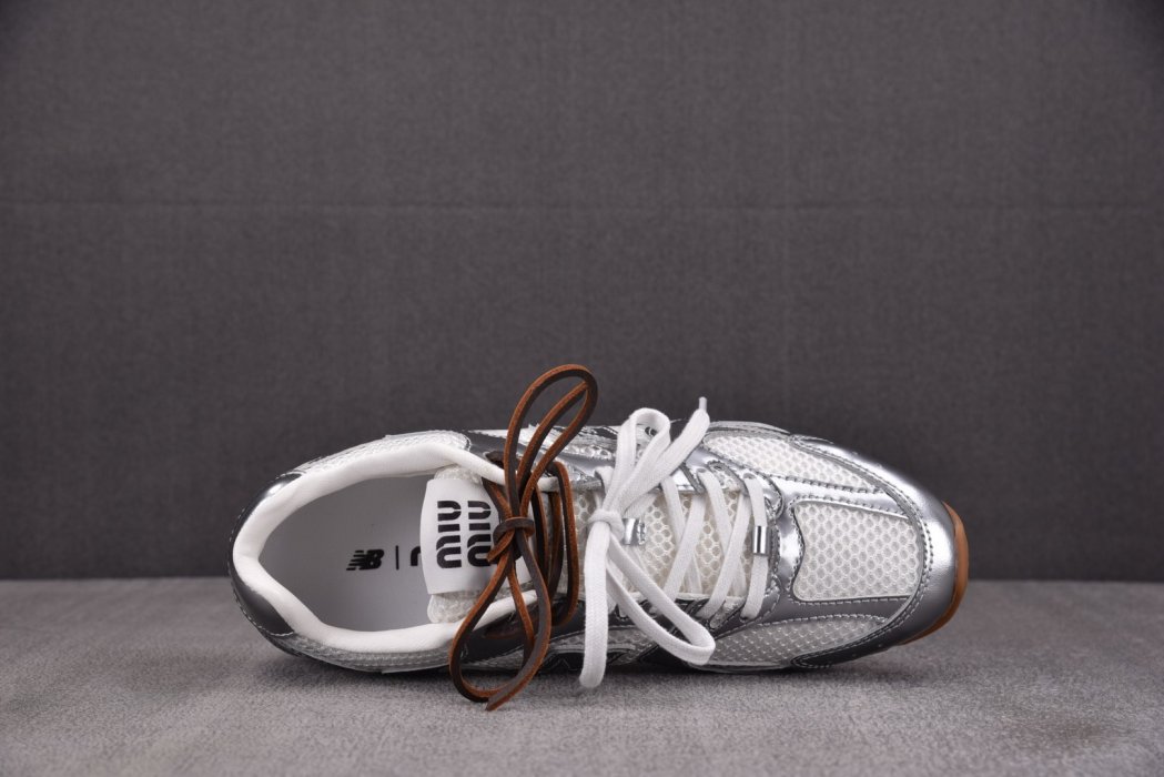Кроссовки New Balance x MIU MIU NB530 фото 3