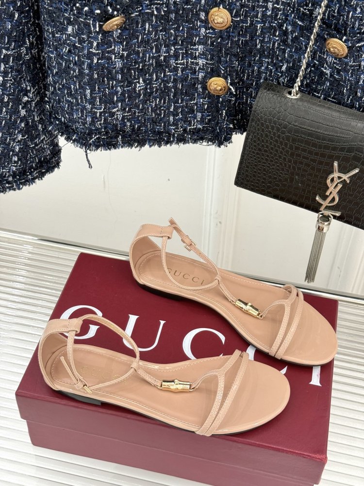 Босоножки фото 3