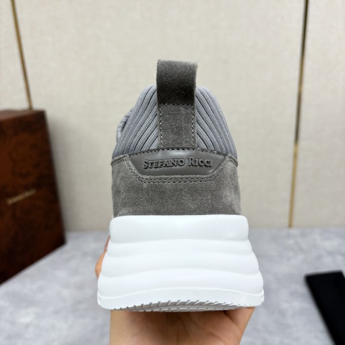 Кросівки фото 9