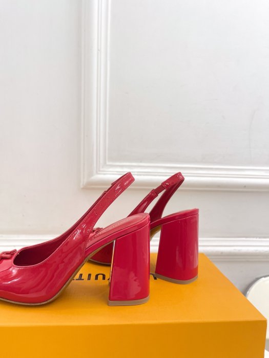 Босоножки фото 8