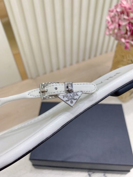 Шлепанцы женские фото 4