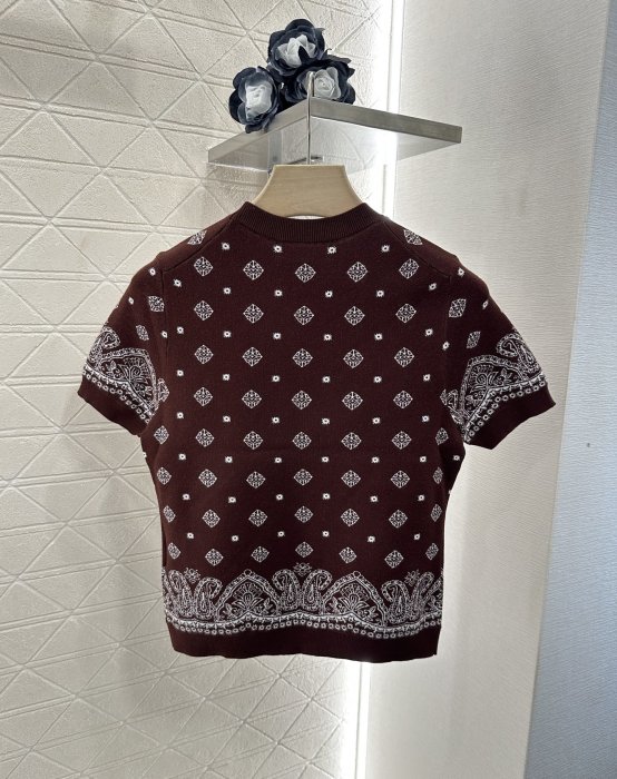 T-shirt women's фото 2