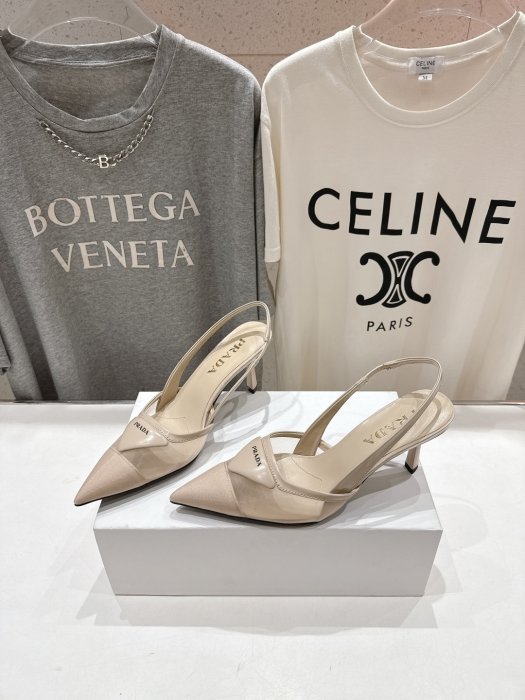 Босоножки фото 3