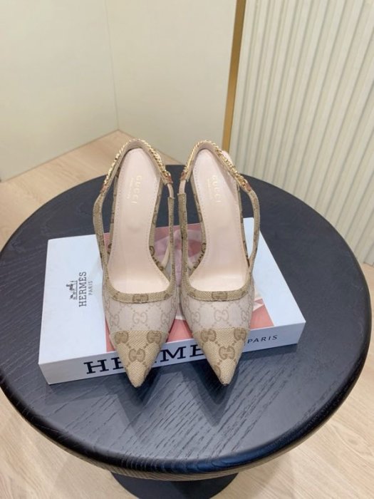 Босоножки фото 2