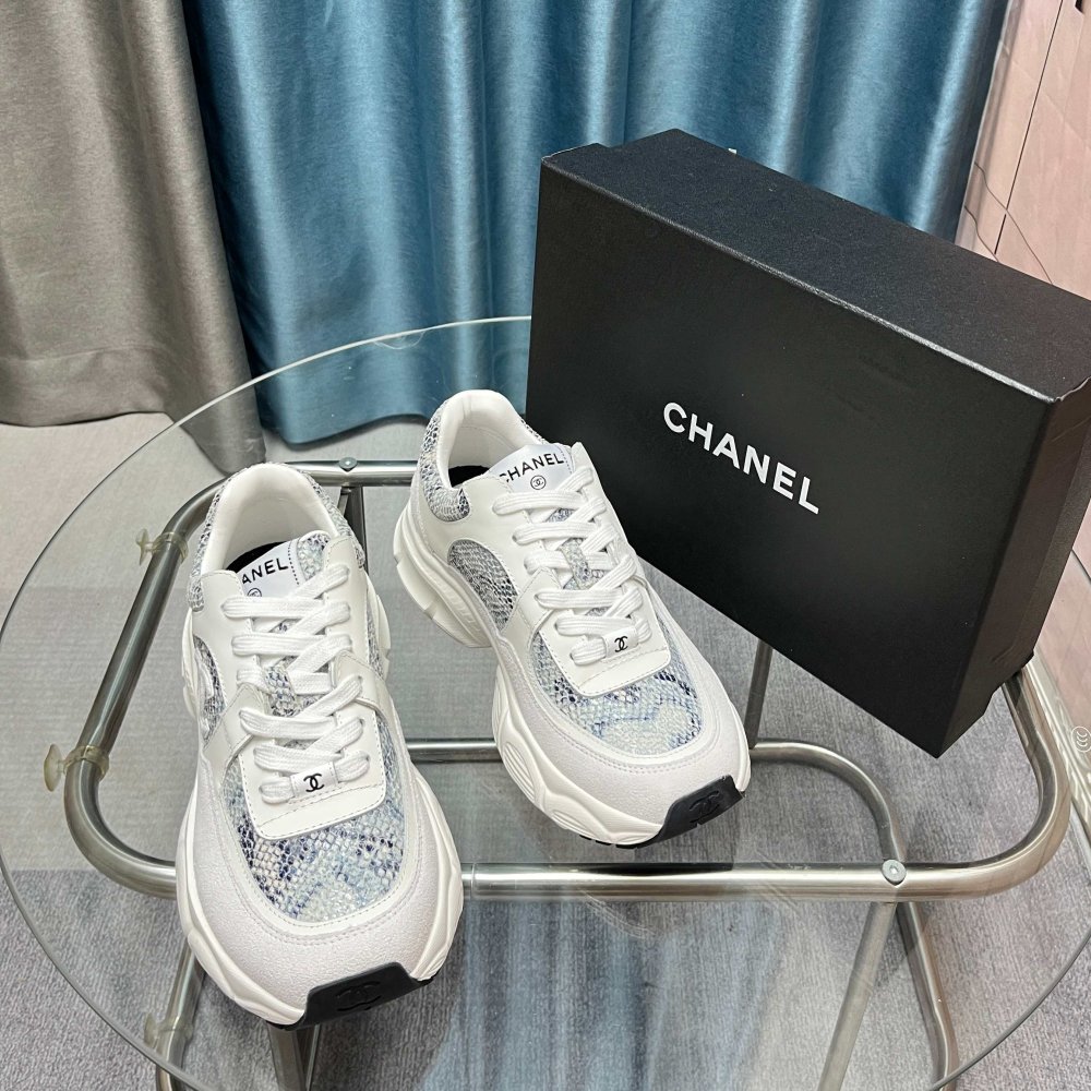 Кроссовки женские фото 8