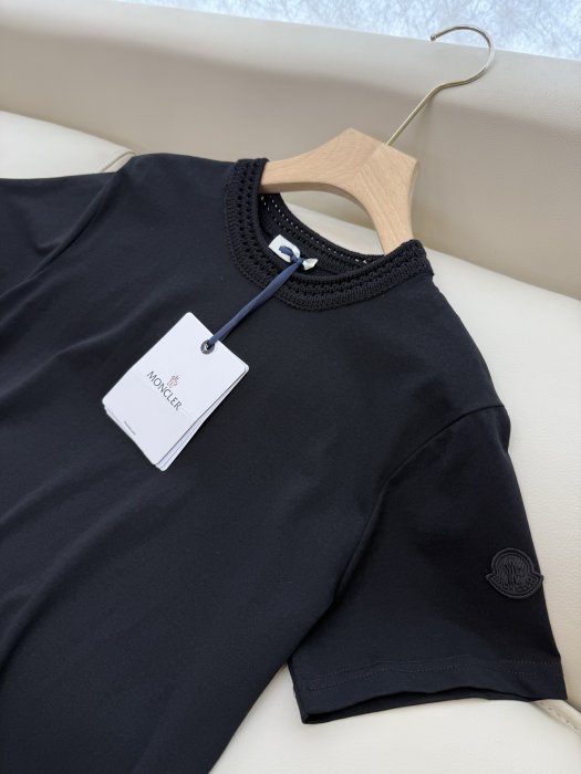 Футболка жіноча фото 8