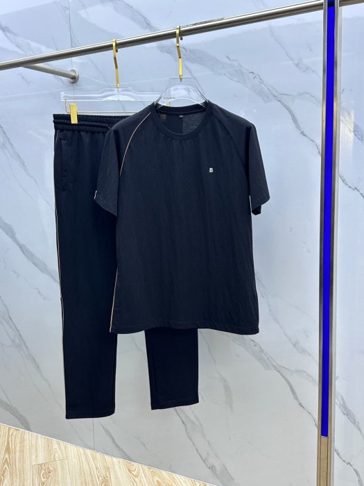 Костюм мужской