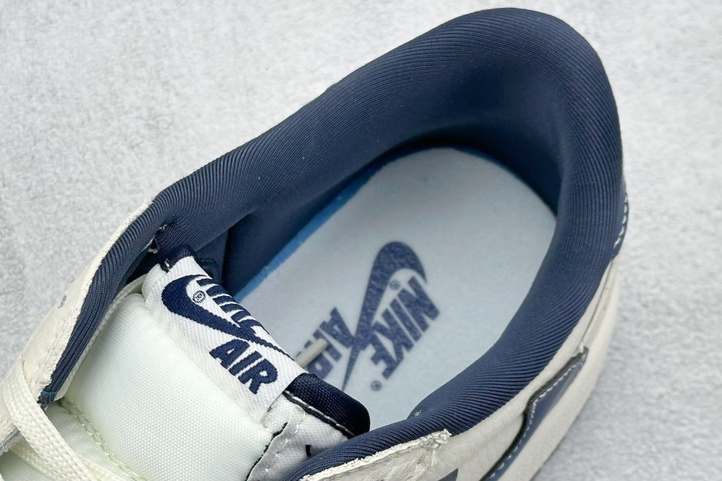 Кроссовки Travis Scott x Fragment Design x Air Jordan 1 Low OG SP AJ1 фото 8