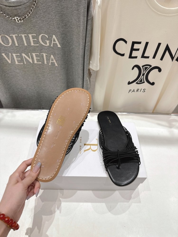 Шлепанцы женские фото 9