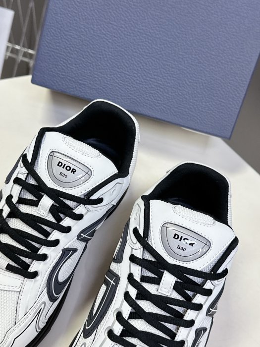 Кроссовки фото 8