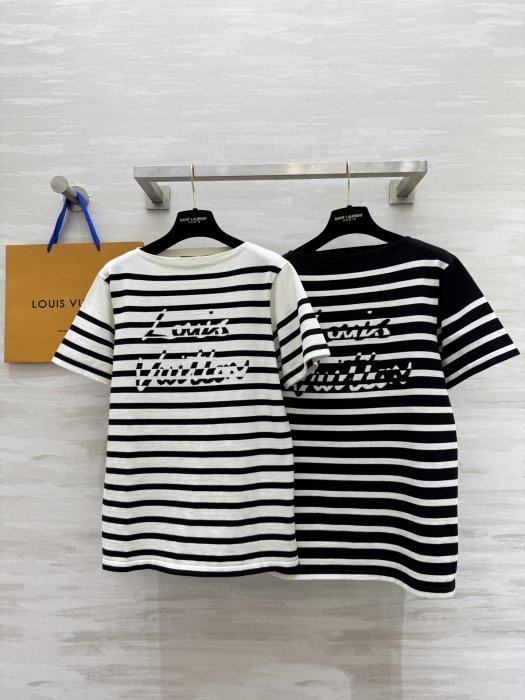 T-shirt women's фото 9