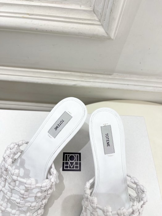 Босоножки фото 6