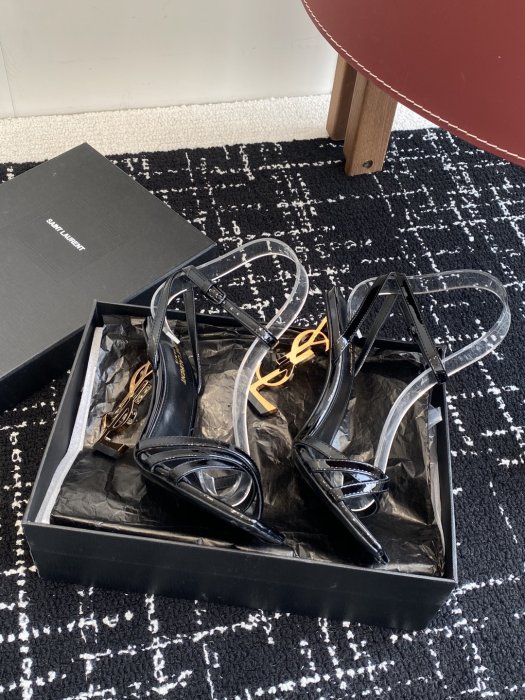 Босоножки фото 4