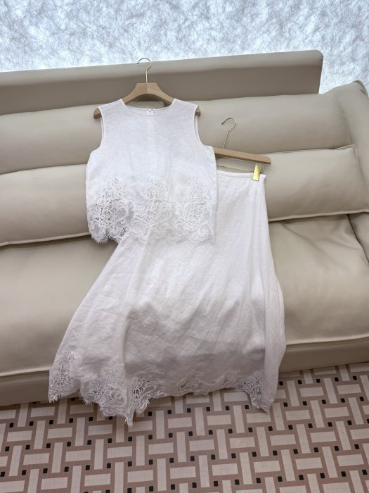 Костюм женский фото 3