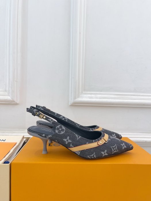 Босоножки фото 2