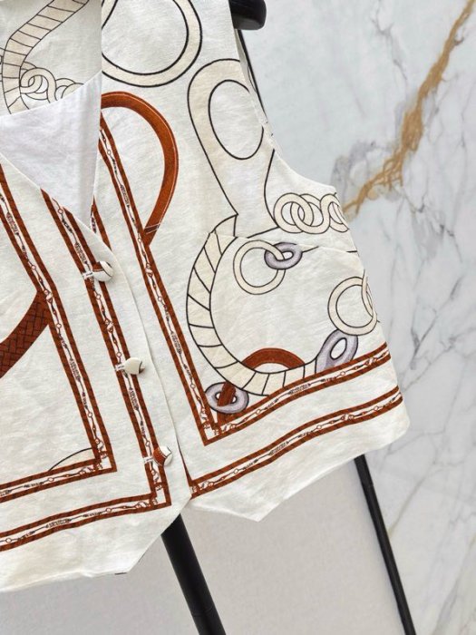 Costume female фото 5