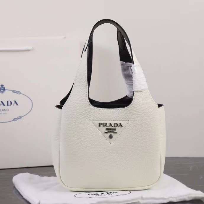 A bag women's 18 cm white