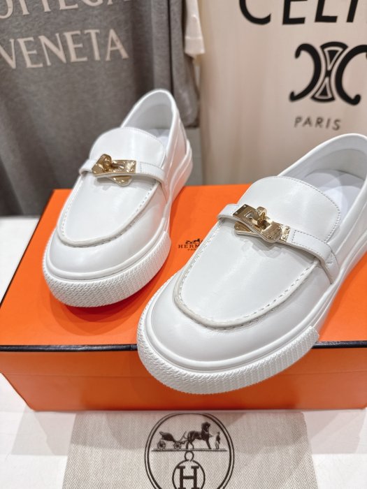 Лоферы женские фото 7