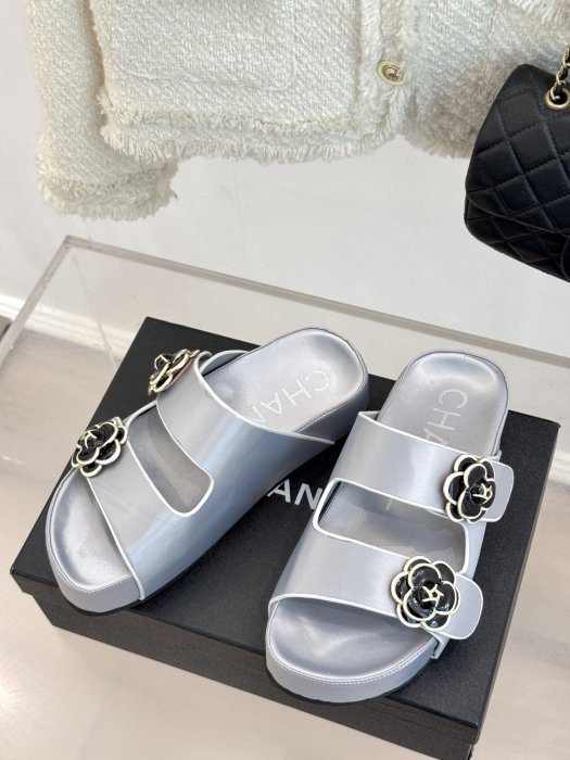 Шлепанцы фото 2