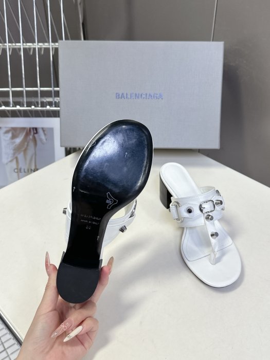 Босоножки фото 9