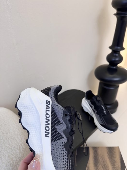 Sneakers women's SALOMON XT WHISPER фото 6