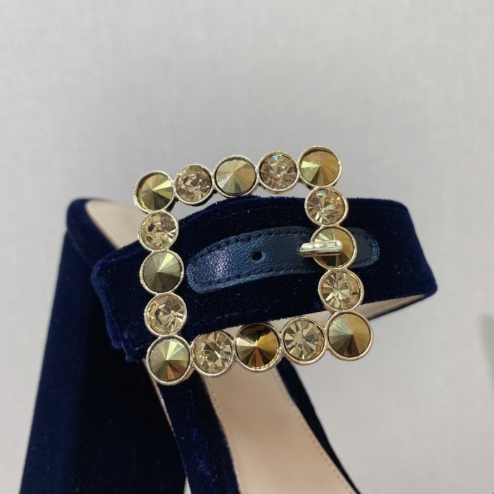 Босоножки фото 6