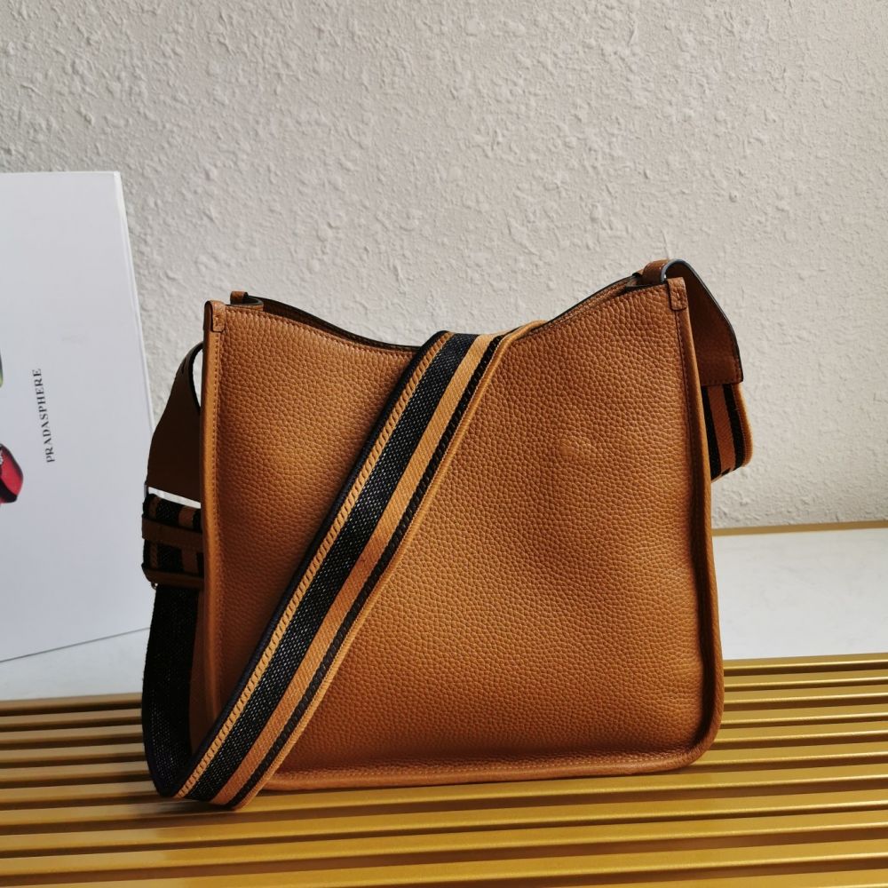 A bag Leather hobo bag 1BC073 30 cm фото 3