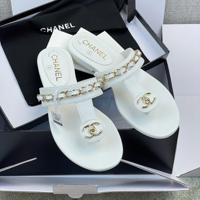 Шлепанцы женские фото 8