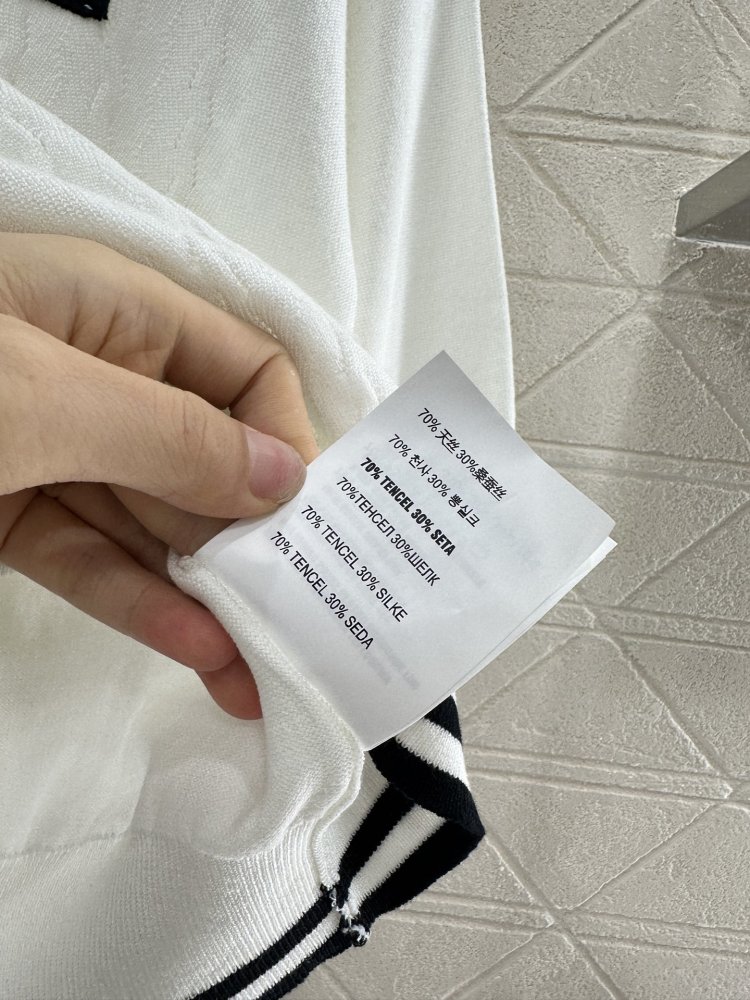 Футболка жіноча фото 9