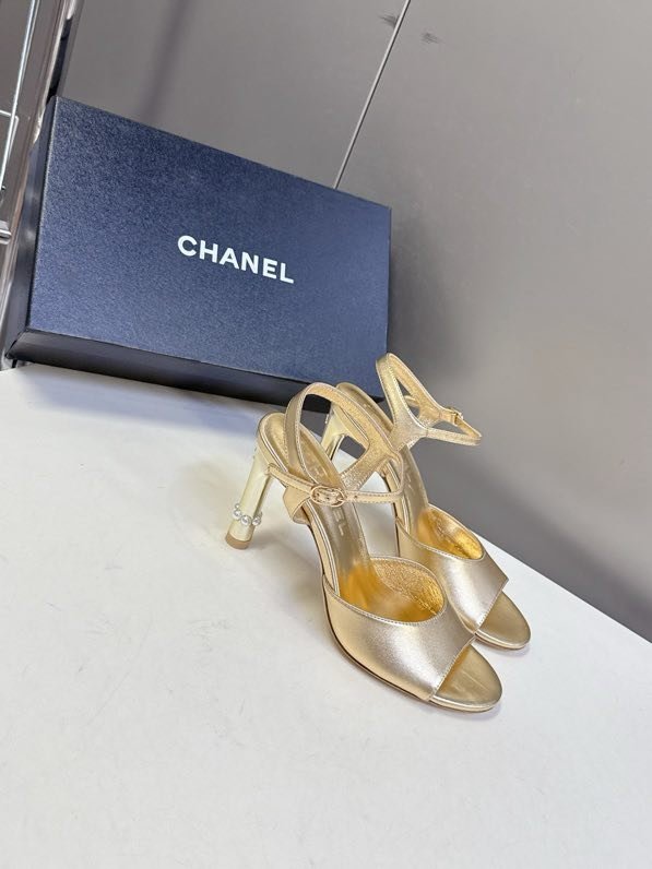 Босоножки фото 9