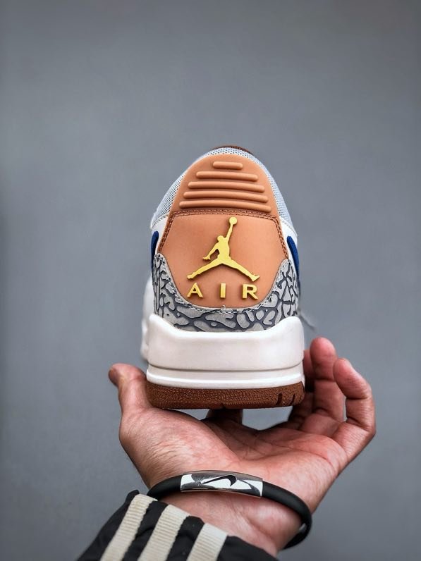 Кросівки Air Jordan Legacy 312 HF0746 041 фото 3