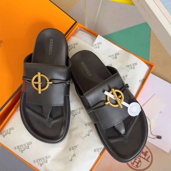 Шлепанцы женские