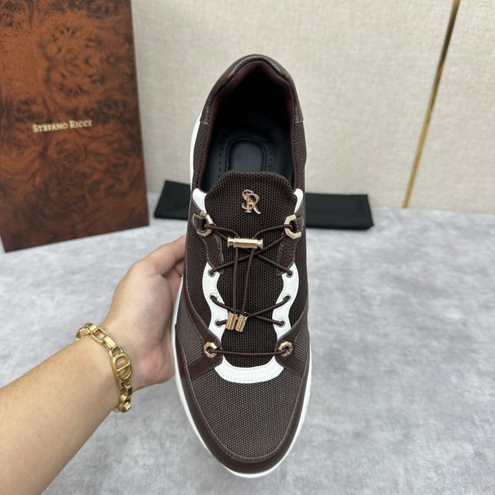 Кросівки фото 5