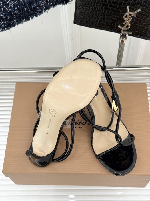 Sandals on stud фото 9