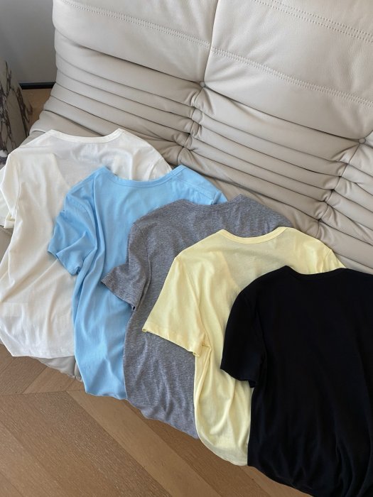 Футболка жіноча фото 7