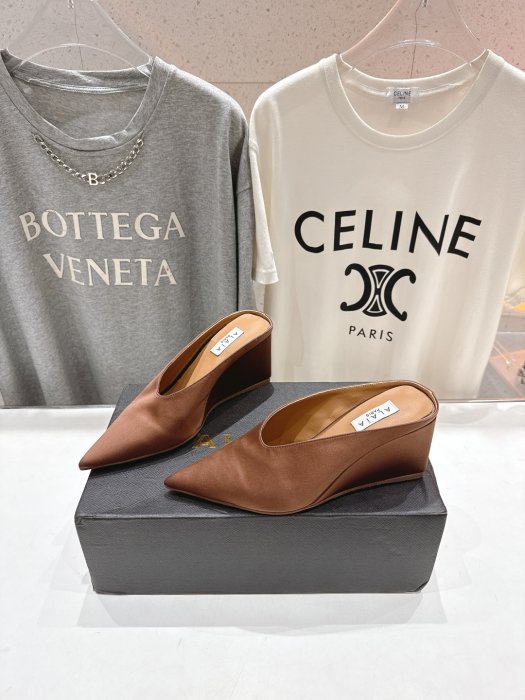 Босоножки фото 3