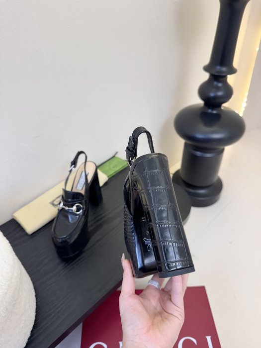 Босоножки фото 6