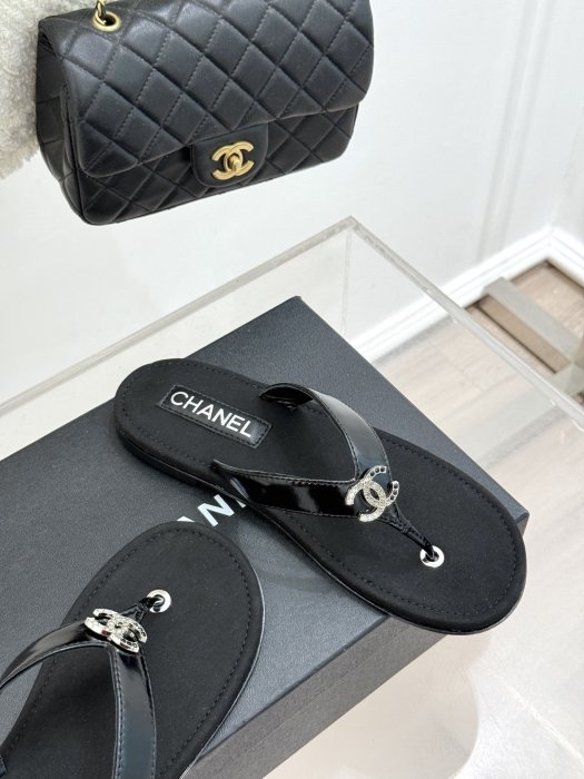 Шлепанцы фото 5