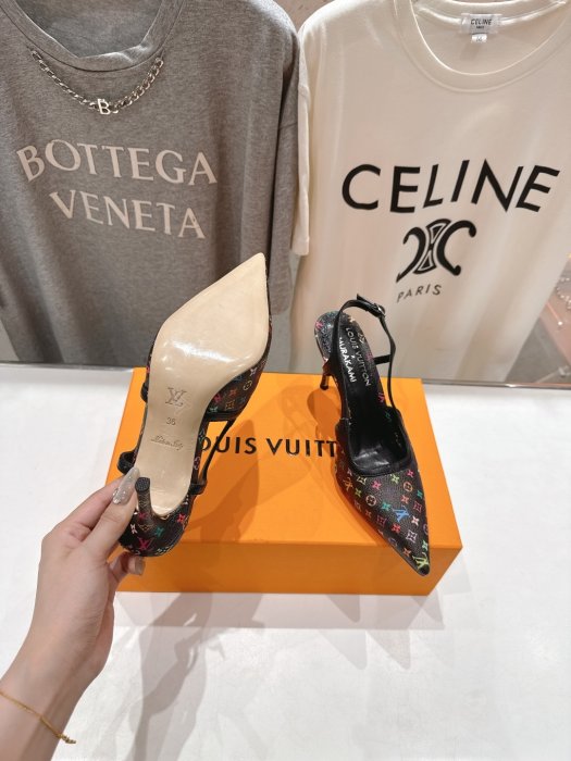 Босоножки фото 9