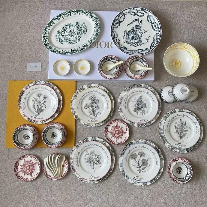 Set crockery of костаного porcelain series La Colle Noire, 41 subject