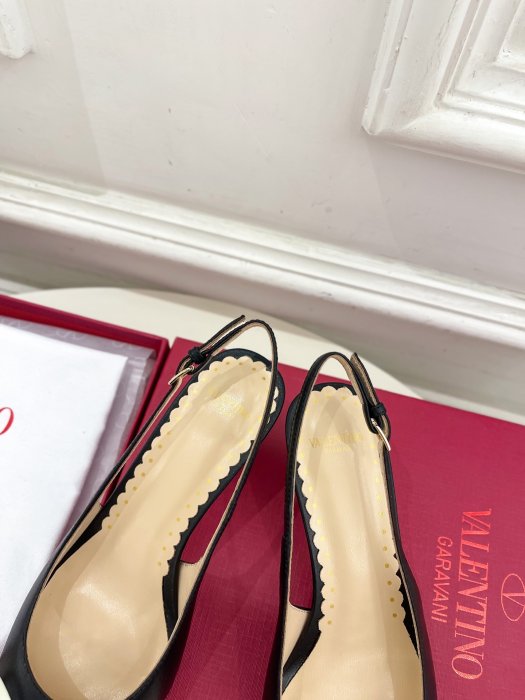 Босоножки фото 8