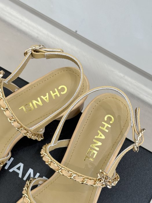 Босоножки фото 8