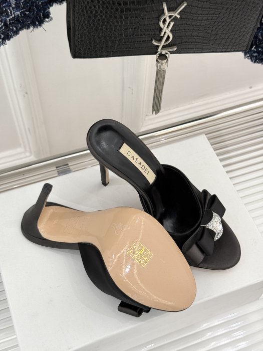 Босоножки фото 9