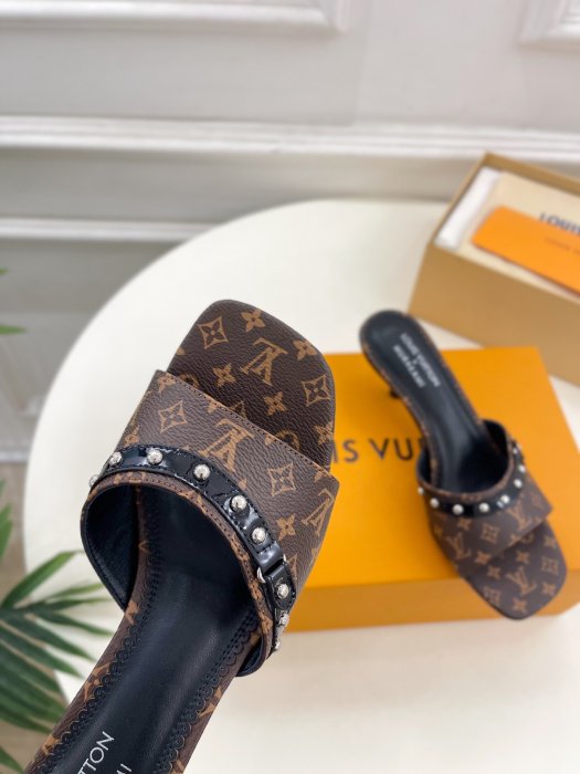 Босоножки фото 6