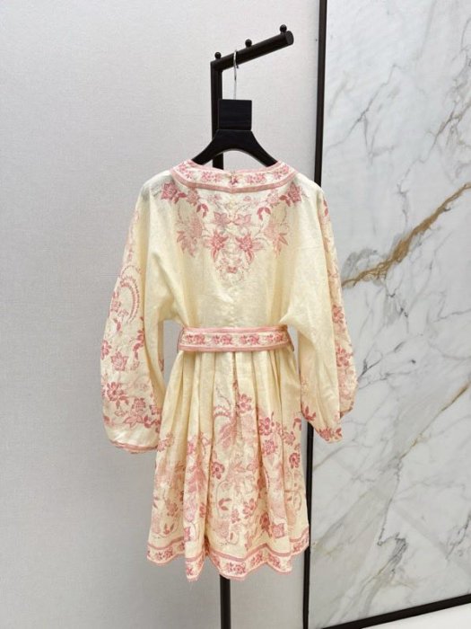 Платье с цветочным принтом фото 4