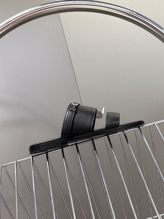 Шлепанцы фото 5