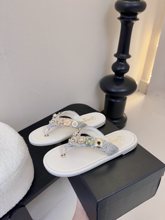 Шлепанцы фото 5