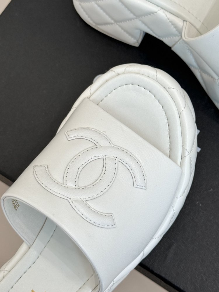 Босоножки фото 7